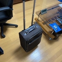 旅行カバンの画像