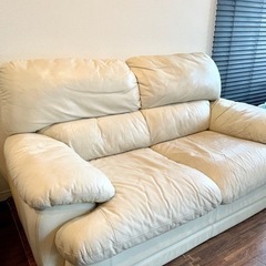 【期間限定】高級ソファ カラーは人気のアイボリーの画像