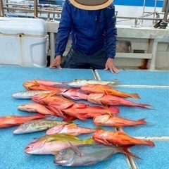 遊漁船