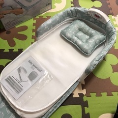 【美品】ベビーベッド　折りたたみ可　持ち運びの画像