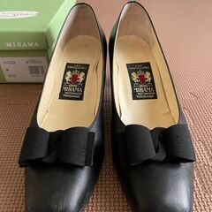 元町　MIHAMA　ミハマ　フォーマルパンプス　黒　24センチの画像