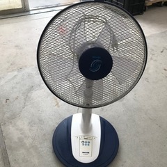 リビング扇風機　TEKNOS  リモコン付き　動作確認済み