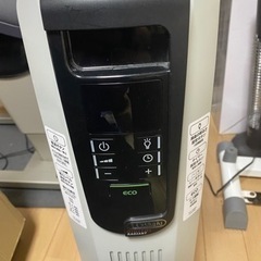 デロンギ デジタルラディアント オイルヒーター KHD410812-LGの画像