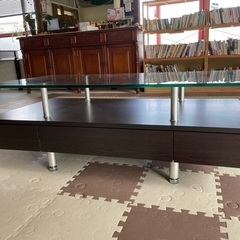 ガラスローテーブル
