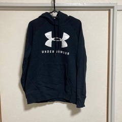 アンダーアーマーレディースフーディー