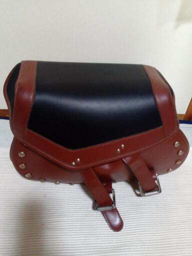 美品♦️超超激安♦️バイク用バッグ♦️レザーバッグ♦️ブラウン色♦️大容量♦️重厚感♦️機能性抜群♦️ヴィンテージお洒落♦️人気の品物♦️自宅保管♦️除菌清掃済み♦️かなりお値打ちにお譲り致します♦️おすすめ♦️他のフリマアプリにも載せて折りますのでお早めにどうぞ