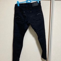 黒スキニー夏も使える股下短めの画像