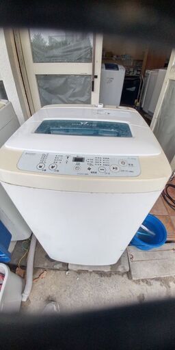 ハイアール洗濯機4.2 kg 2015年西別館においてます