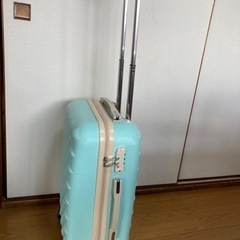 スーツケース　キャリーバッグの画像