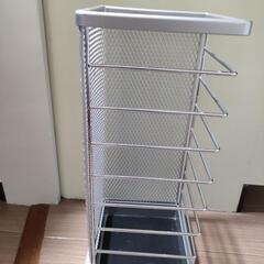 軽くてシンプルな傘立て