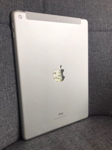 iPad 32GB SIMフリー [シルバー]