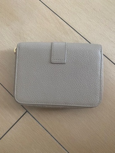 YSLの折りたたみ財布