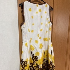 レディース　膝丈ワンピース　Mサイズの画像