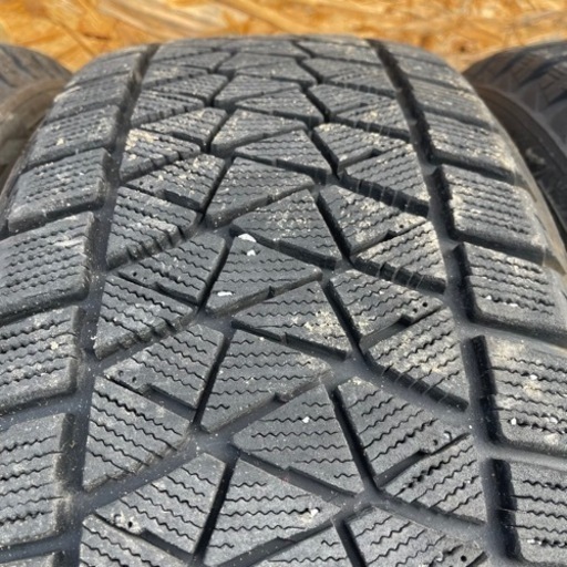 バリ山　BRIDGESTONE 235/55R18 スタッドレス　タイヤ　2016年製　18インチ