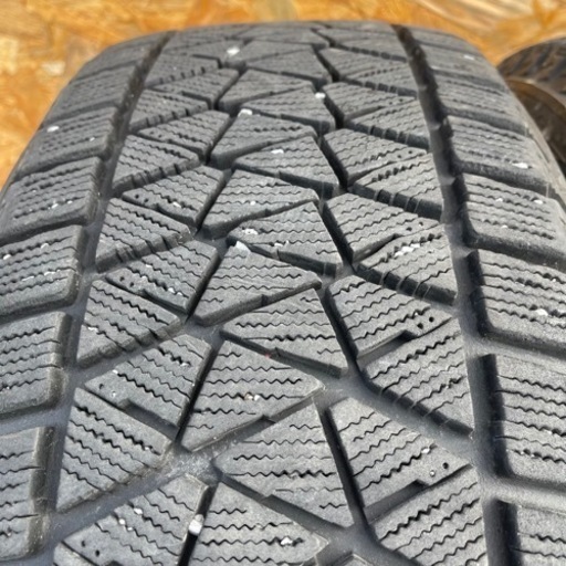 バリ山　BRIDGESTONE 235/55R18 スタッドレス　タイヤ　2016年製　18インチ