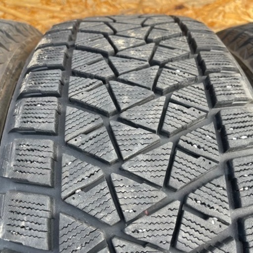 バリ山　BRIDGESTONE 235/55R18 スタッドレス　タイヤ　2016年製　18インチ