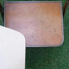 フォールディングチェア　クラリン　テーブル付きの画像