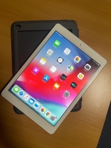 Pad AirWi-Fi+セルラー16GBシルバー[A1475][iPad4,2]