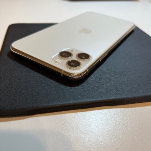 iPhone 11 Pro Max シルバー 256 GB SIMフリー