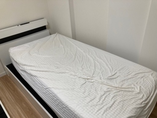 旭川市　シングルベッド(バラしてます)　※値下げ可