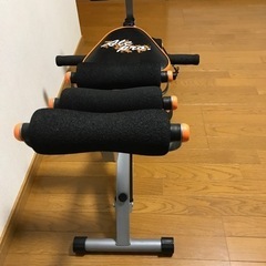 腹筋鍛えるマシンの画像