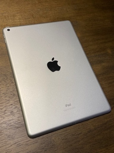 【ほぼ新品】iPad (第７世代) Wi-Fi 32GB シルバー