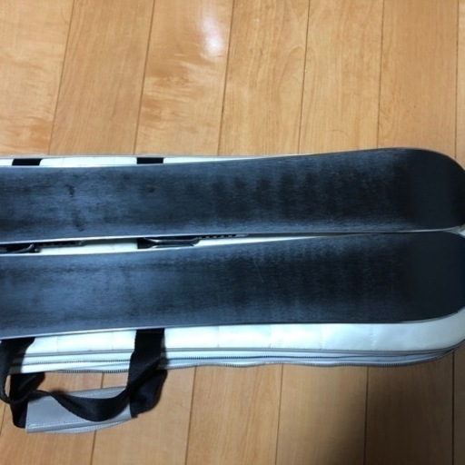 シャネル　スキー板　スポーツライン