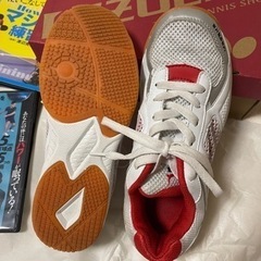 ⭐️卓球シューズ23cm⭐️の画像