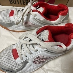 ⭐️卓球シューズ23cm⭐️の画像