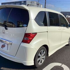 【車検満了R4年9月】ホンダ フリード G エアロ ／ワンオーナー／純正フリップダウンモニター／ シートカバー／エアロパーツ／片側パワースライドドアの画像