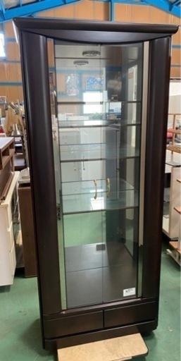 ガラスショーケース　ライトつき