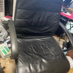 オフィスチェアを譲ります