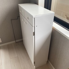 薄型キャビネットの画像