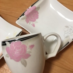 ☕️新品マグカップ　花柄ソーサー？小皿セットおまとめの画像