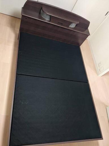 ダブルベッド