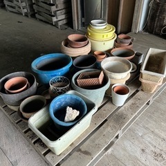鉢、　漬物桶等