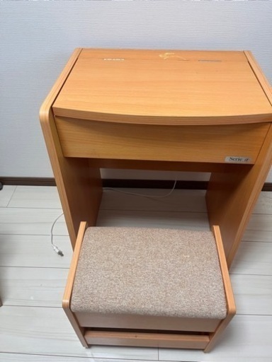 ドレッサー（椅子付き）