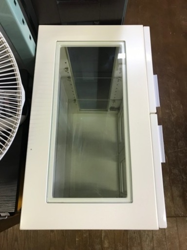 ガラスキャビネット　飾り棚　コレクションケース