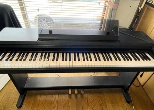 YAMAHA  CLAVINOVA CLP-560 中古