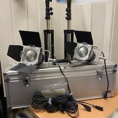 ジャンク品現状にて LPL エルピーエル ビデオライティングキッ...