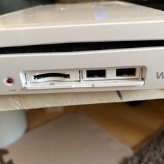 WiiU 本体 コントローラー 写真に写ってるもの全部の画像