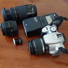 12月限定値下げ❗️　おまけ山盛り　デジタル一眼レフの画像