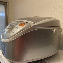 炊飯器の画像