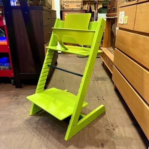 【売約済み】　【ベビーセット付き！お得！】　STOKKE　ストッケ　トリップトラップ　ナチュラル　ブナ材　無垢　ベビーチェア　キッズチェア　ダイニングチェア　子供　ナチュラル　ハイチェア　レアカラー　ライムグリーン　黄緑　緑　グリーン　ガード付き　シリアル4