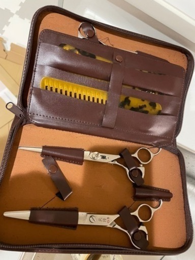 刈り込み鋏　理容鋏