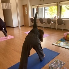お子様連れオッケーのママヨガの画像