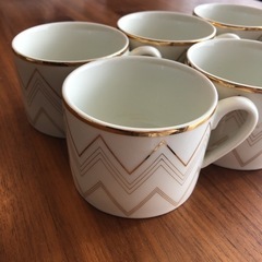 H&M home ホワイト　ゴールド　マグカップ　の画像