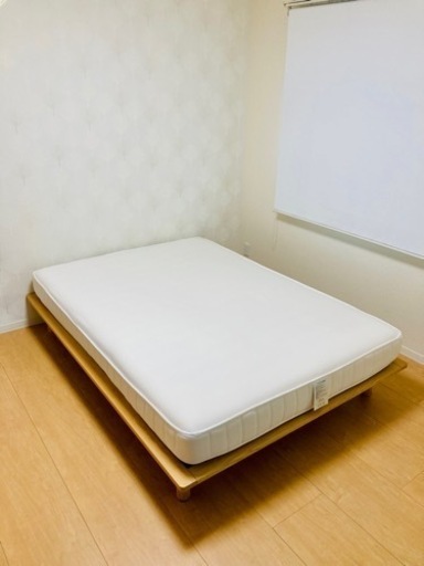 【直接引き取り可能な方限定】ダブルベッド　マットレス付き　無印良品