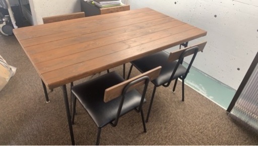 19日まで　中古　kelt ケルト　ダイニングセット　テーブル、椅子4脚　5点セット