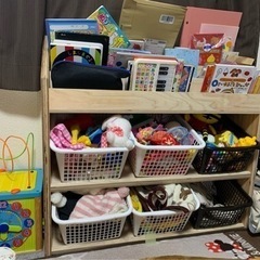 オーダー出来ます。合板で製作する絵本ラック。おもちゃラック。の画像
